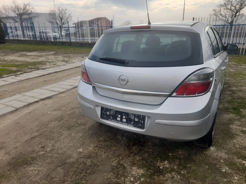 Opel Astra 1.4 бензин, снимка 7 - Автомобили и джипове - 48765008