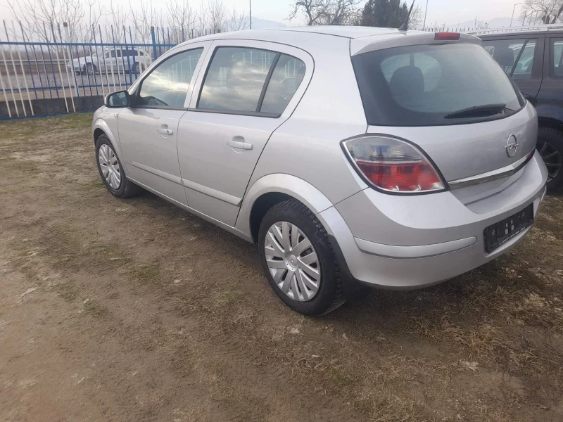 Opel Astra 1.4 бензин, снимка 1 - Автомобили и джипове - 48765008