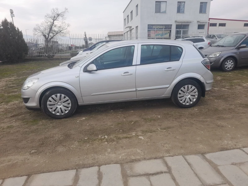 Opel Astra 1.4 бензин, снимка 10 - Автомобили и джипове - 48765008