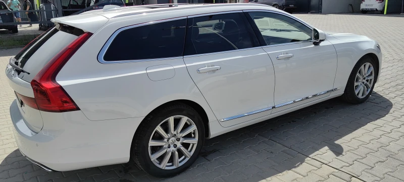 Volvo V90 D5 AWD, снимка 15 - Автомобили и джипове - 52815530