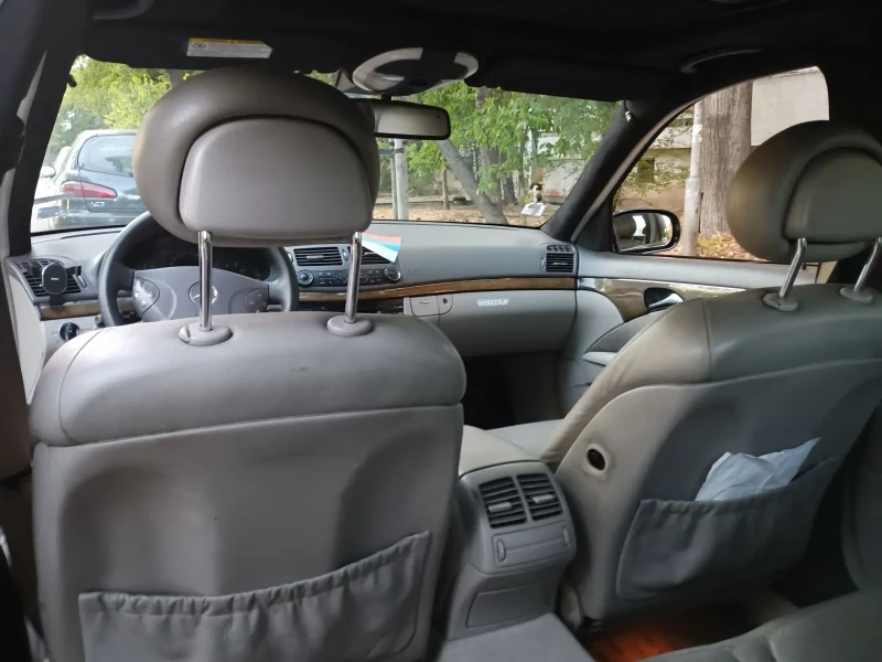 Mercedes-Benz E 270 Седан , снимка 5 - Автомобили и джипове - 52099960