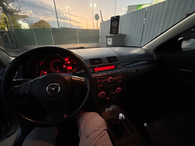 Mazda 3 1.6 hdi, снимка 6 - Автомобили и джипове - 52670661