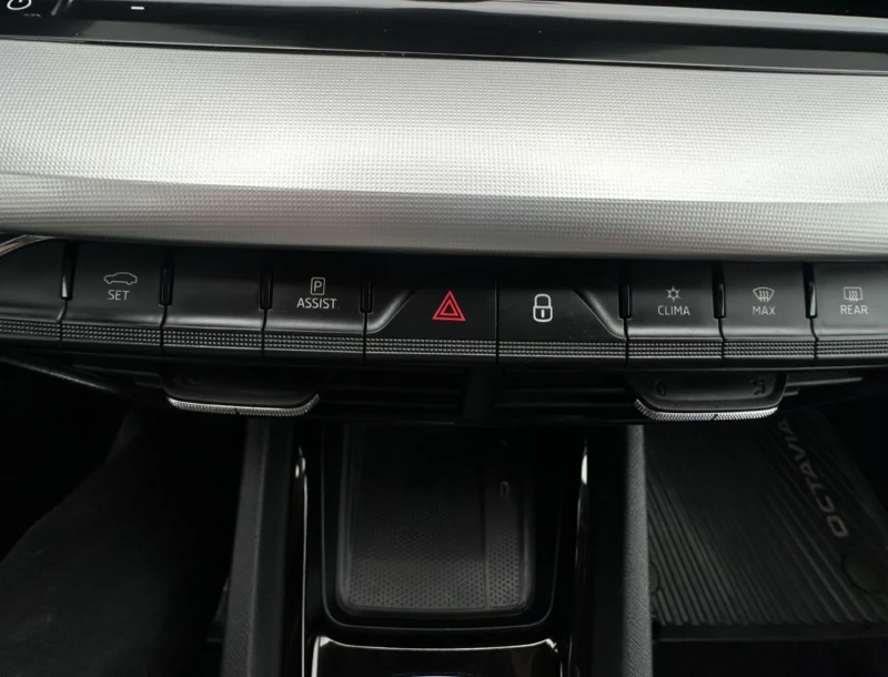 Skoda Octavia 2.0TDI CLEVER.110KW.LED.NAVI., снимка 10 - Автомобили и джипове - 52752586
