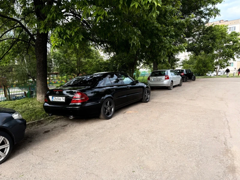 Mercedes-Benz E 220 W211, снимка 15 - Автомобили и джипове - 52803532