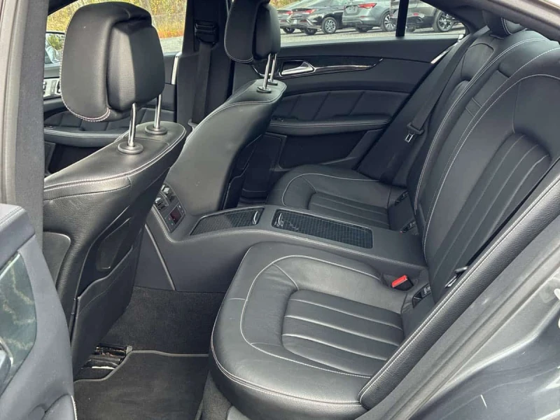 Mercedes-Benz CLS 550 * CARFAX * 360 КАМЕРИ* ШИБИДАХ* , снимка 16 - Автомобили и джипове - 53554662