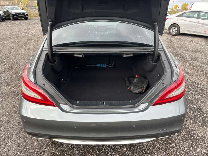Mercedes-Benz CLS 550 * CARFAX * 360 КАМЕРИ* ШИБИДАХ* , снимка 17 - Автомобили и джипове - 53554662