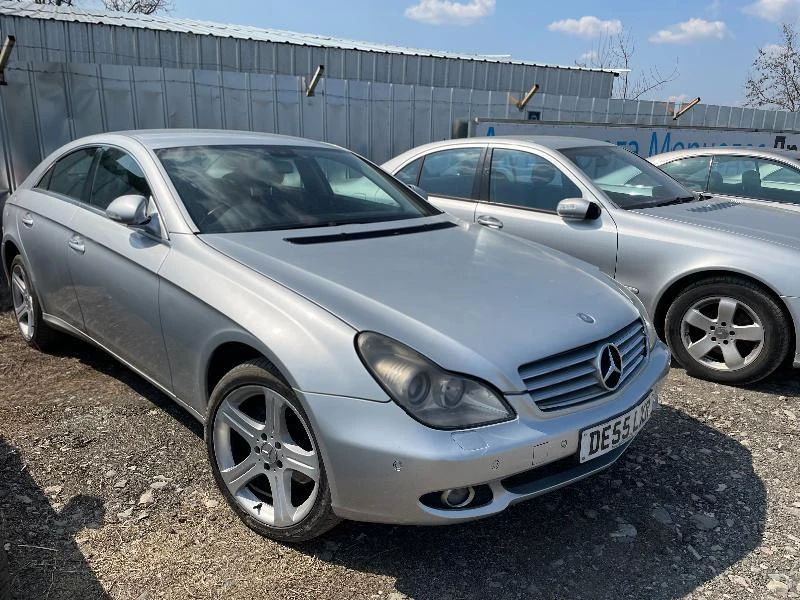 Mercedes-Benz CLS 320 На части 320, снимка 4 - Автомобили и джипове - 32417865