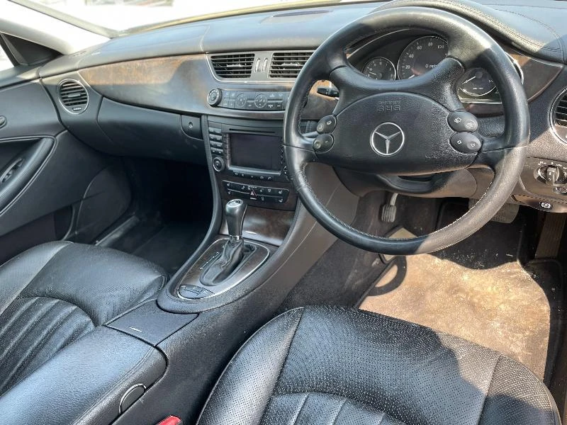 Mercedes-Benz CLS 320 На части 320, снимка 7 - Автомобили и джипове - 32417865