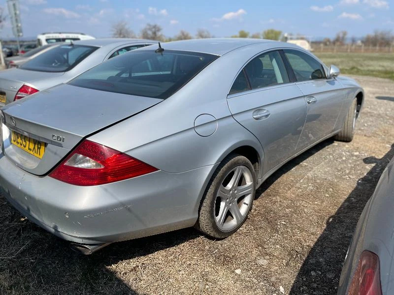 Mercedes-Benz CLS 320 На части 320, снимка 2 - Автомобили и джипове - 32417865