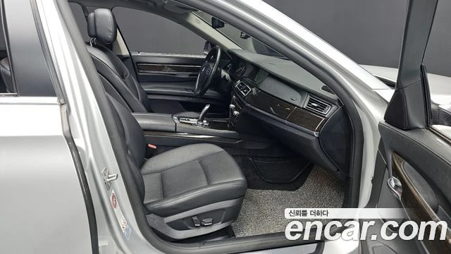 BMW 740, снимка 11 - Автомобили и джипове - 56077758