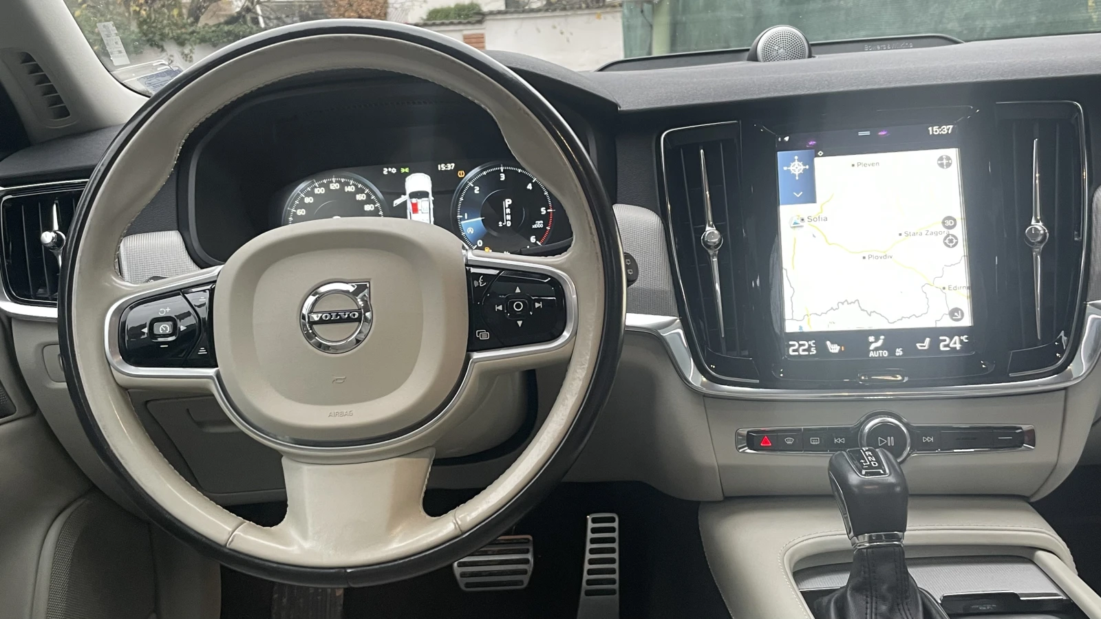 Volvo V90 D5 AWD, снимка 1