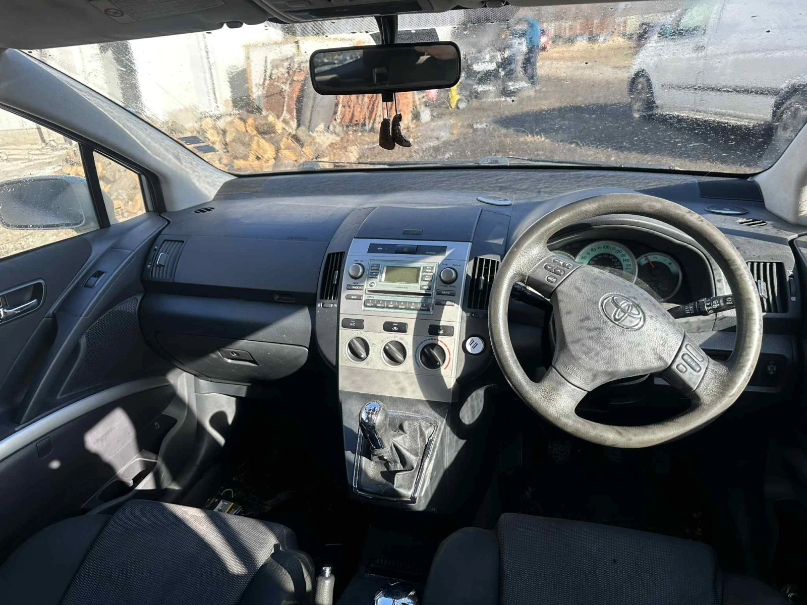 Toyota Corolla verso 2.2 D-4D 136�.� �� �����  | Mobile.bg � ����������� 12