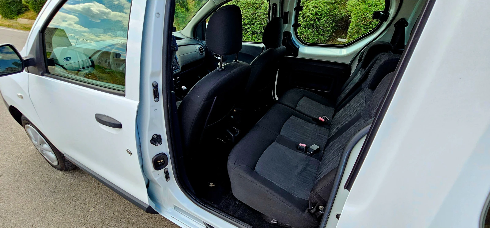 Dacia Dokker  1.6 ГАЗ - изображение 10