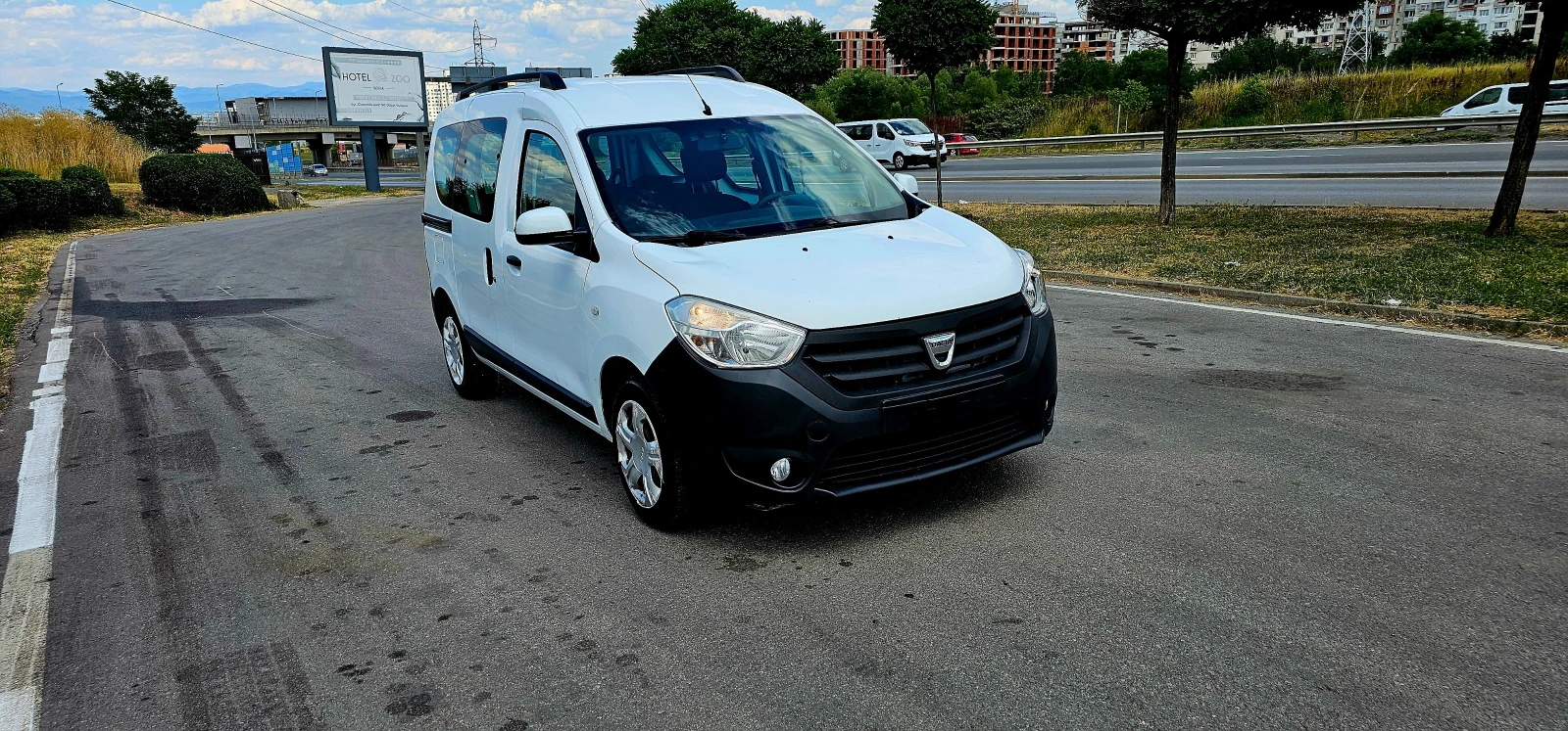 Dacia Dokker  1.6 ГАЗ - изображение 3