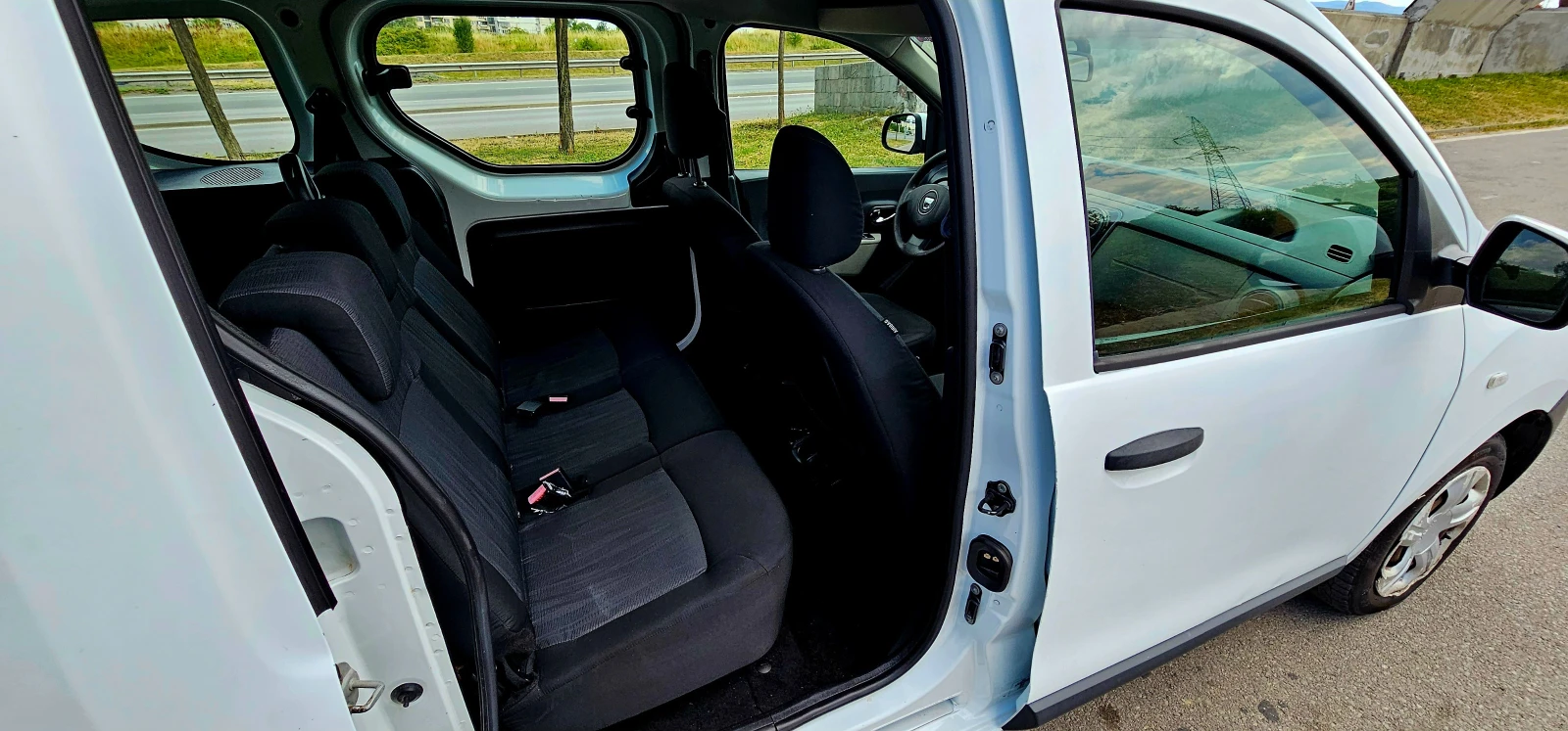 Dacia Dokker  1.6 ГАЗ - изображение 8