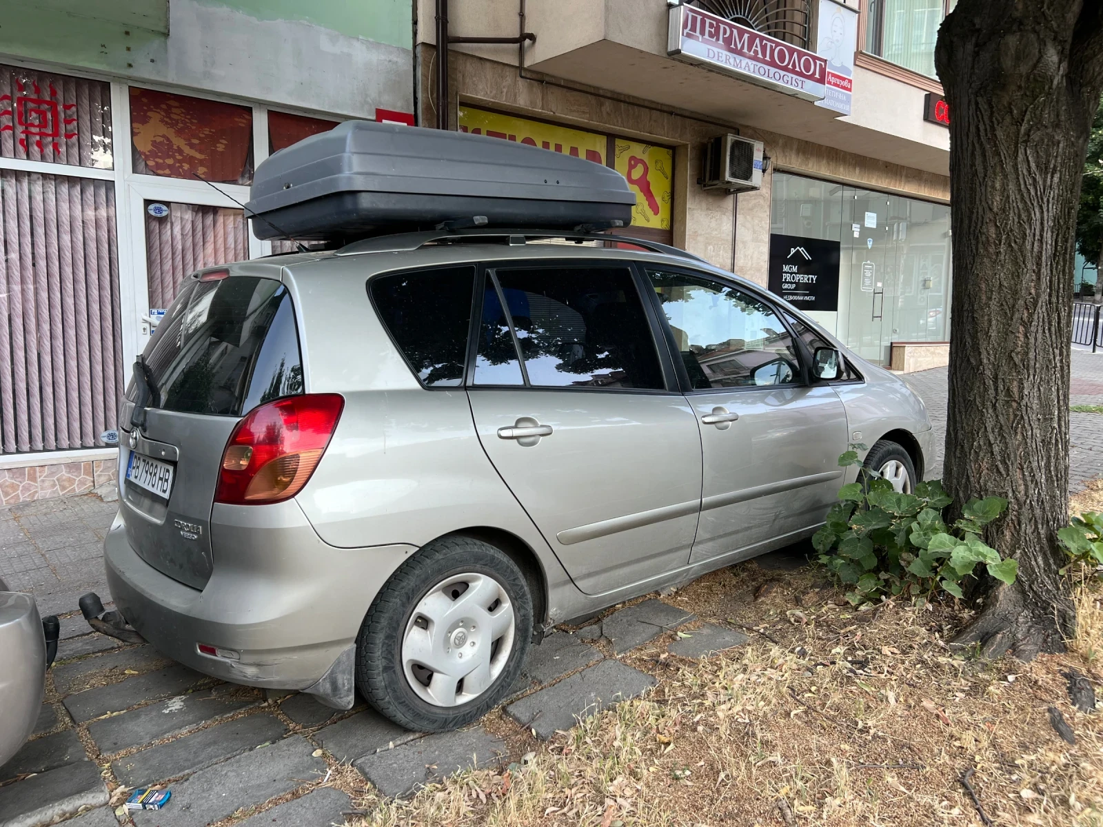 Toyota Corolla verso 2.0 D-4D - изображение 3