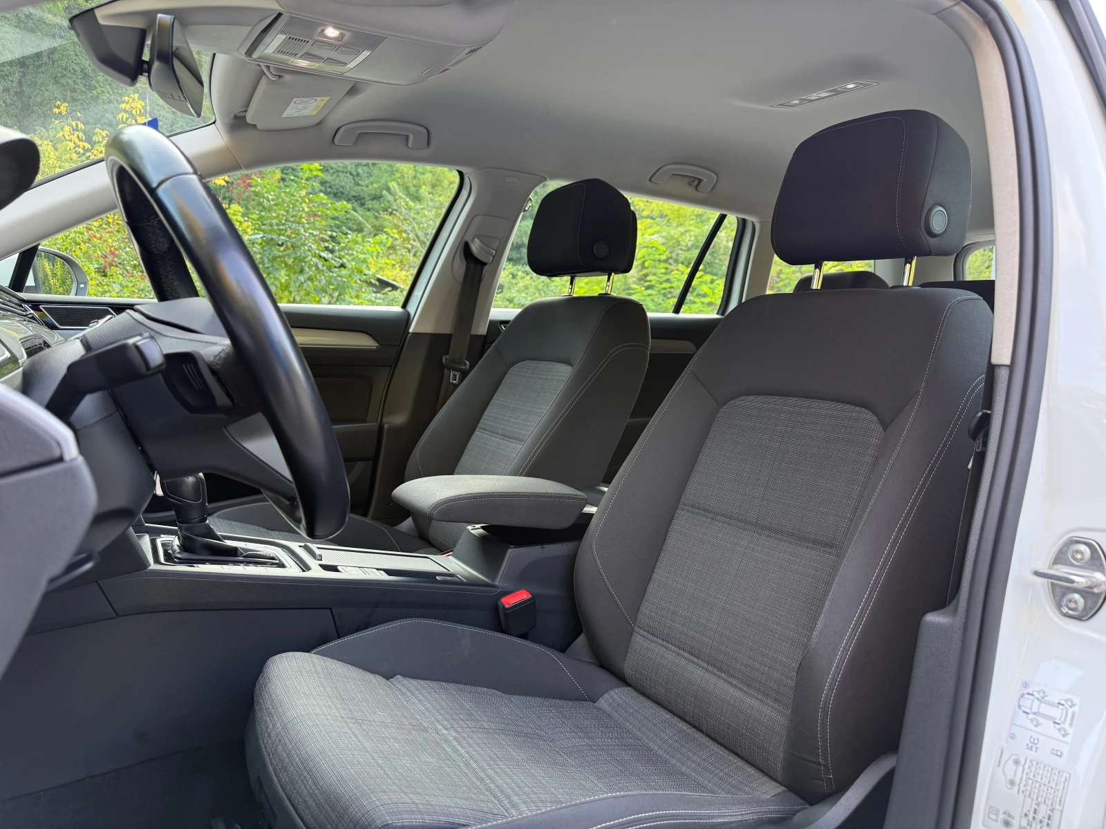 VW Passat 2.0TDI* HIGHLINE * FACE* DIST* ALLAIN ASSIST* FULL - изображение 9
