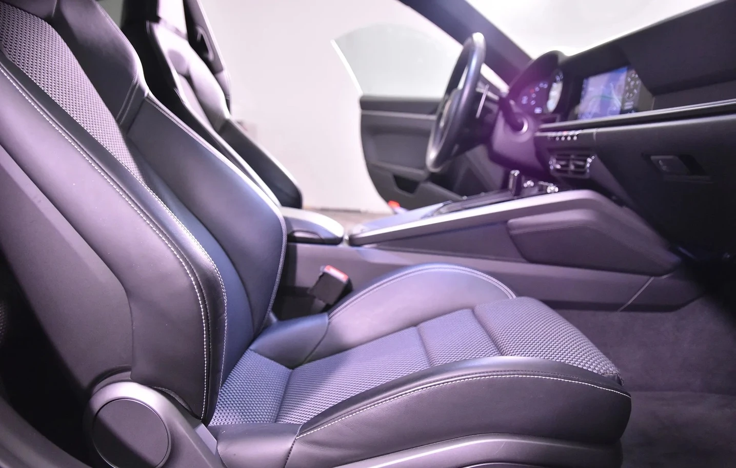 Porsche Carrera 992 4S Coupe - изображение 5