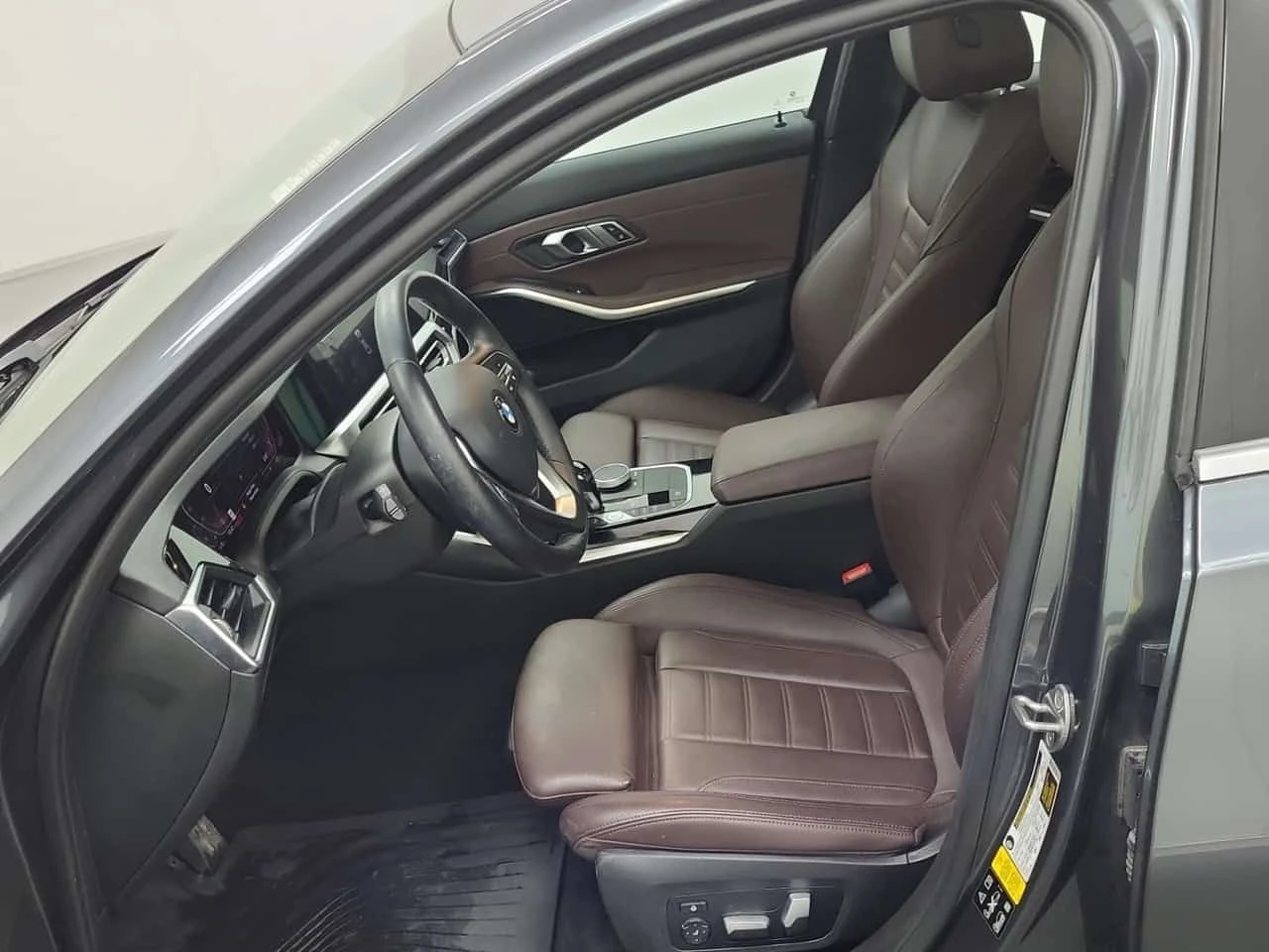 BMW 330 xDrive30i * 29000km! * Без инциденти * CARFAX *  - изображение 10