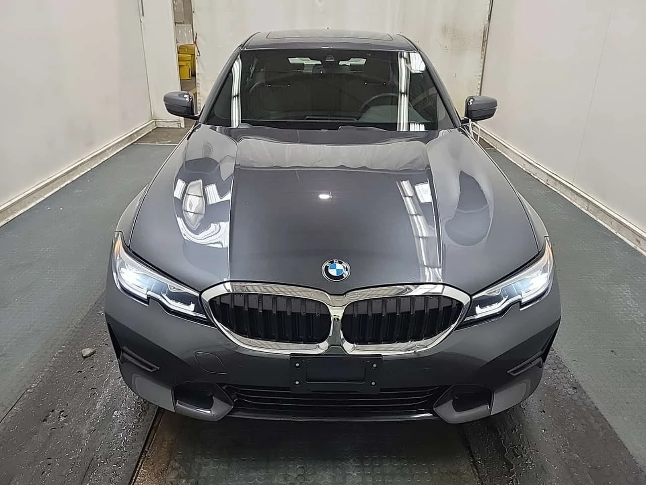 BMW 330 xDrive30i * 29000km! * Без инциденти * CARFAX *  - изображение 2