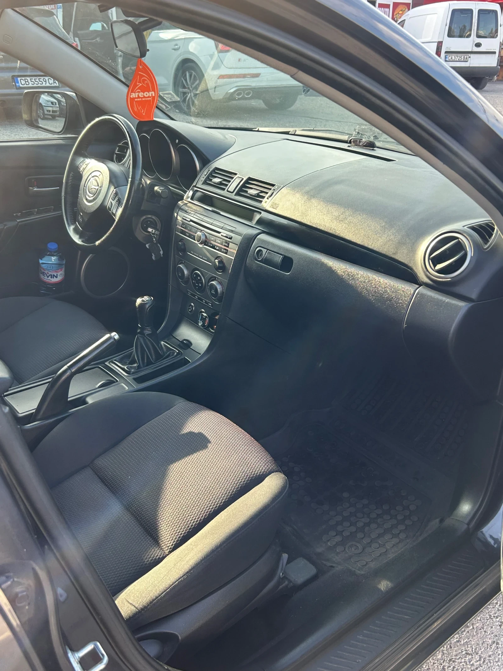 Mazda 3  2.0 с газ , снимка 10 - Автомобили и джипове - 53655118