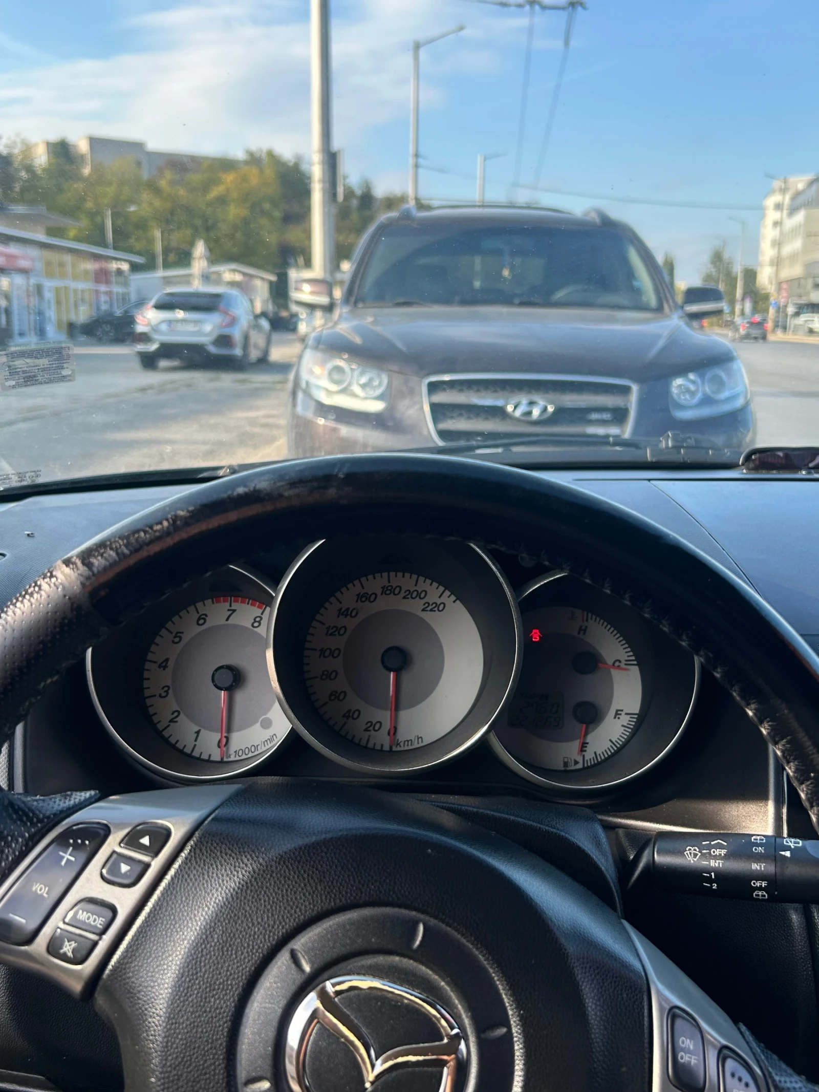 Mazda 3  2.0 с газ , снимка 8 - Автомобили и джипове - 53655118