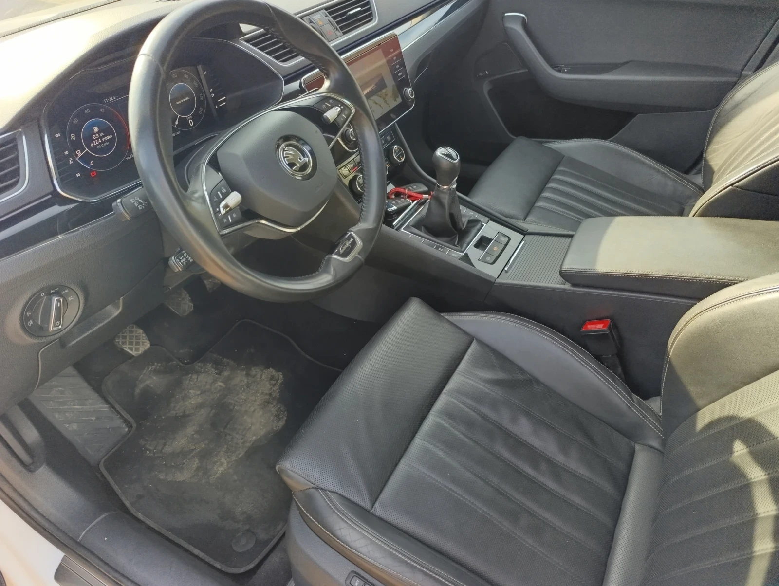 Skoda Superb, снимка 11 - Автомобили и джипове - 53816406