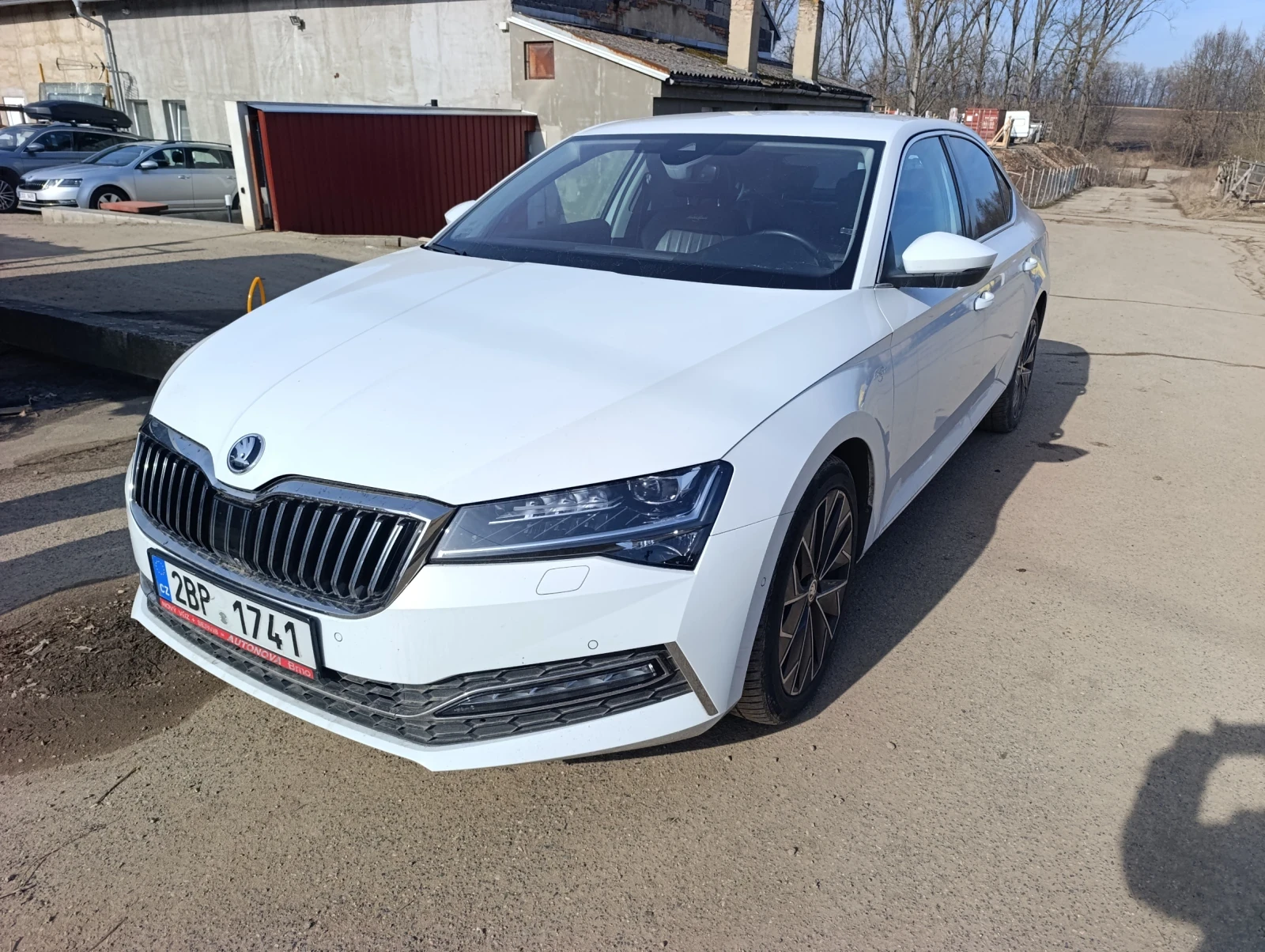 Skoda Superb, снимка 6 - Автомобили и джипове - 53816406
