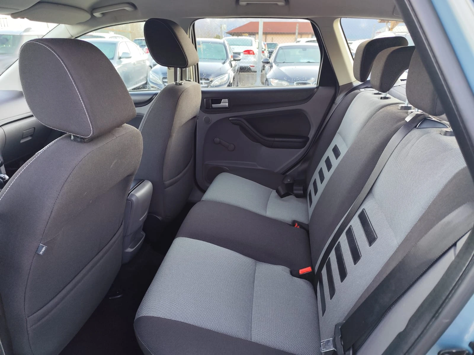 Ford Focus 1.6 дизел 90 коня Италия, снимка 13 - Автомобили и джипове - 53914084