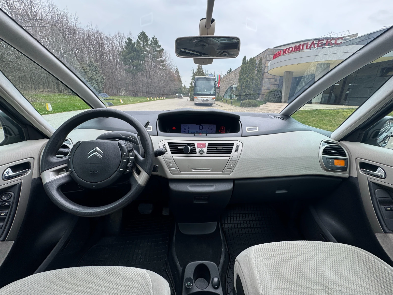 Citroen C4 Picasso 1.6 HDi * Автомат * 7-местен * Панорама * Лизинг, снимка 11 - Автомобили и джипове - 53935349