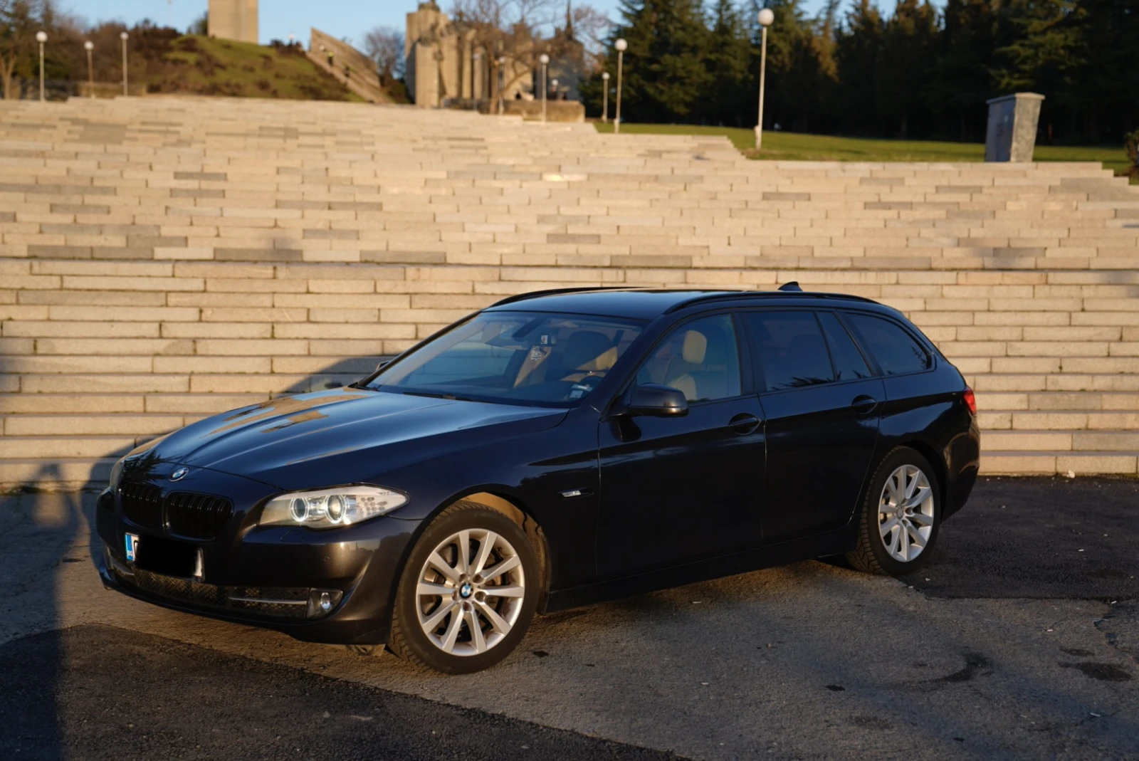 BMW 520 ГОЛЯМА НАВИГАЦИЯ* ПЕРА* КОЖА* BIXENON* ПАРКТРОНИК