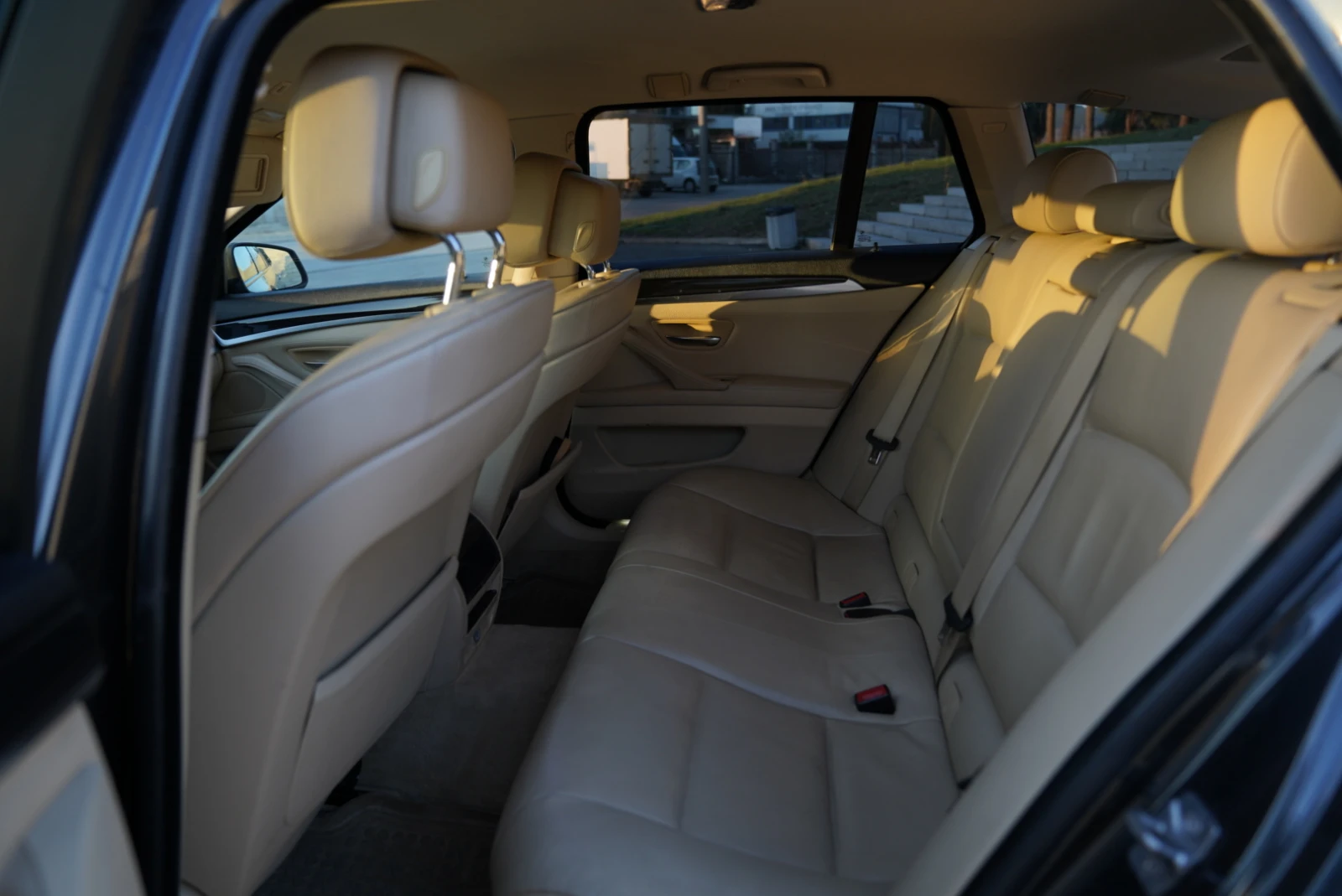 BMW 520 ГОЛЯМА НАВИГАЦИЯ* ПЕРА* КОЖА* BIXENON* ПАРКТРОНИК, снимка 10 - Автомобили и джипове - 54207807