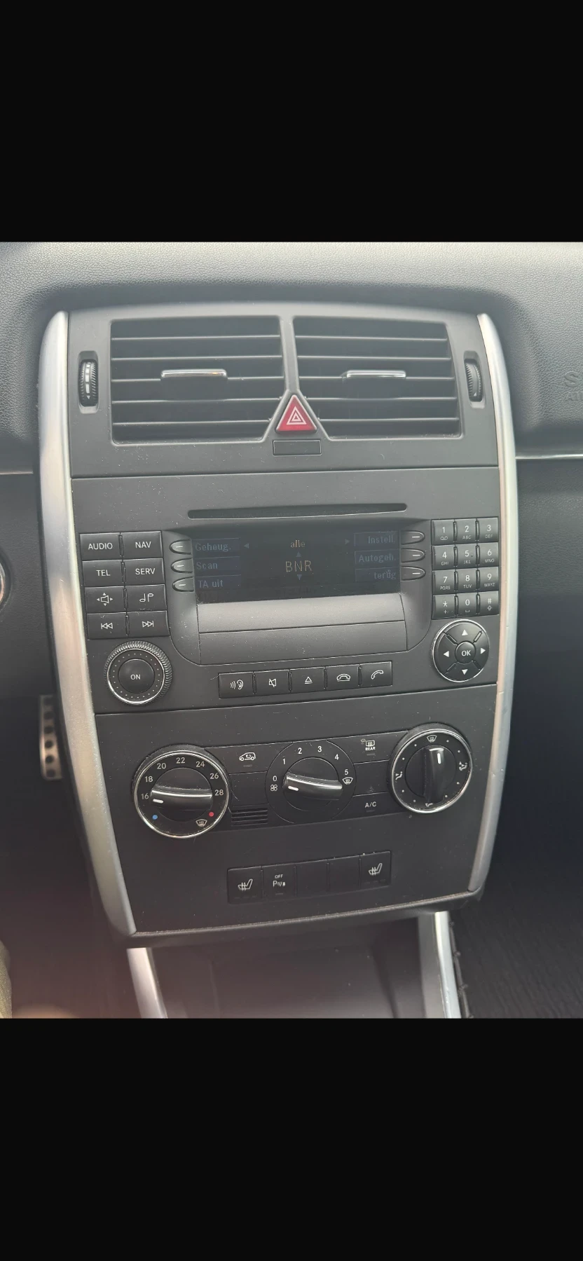 Mercedes-Benz B 200, снимка 9 - Автомобили и джипове - 54271676