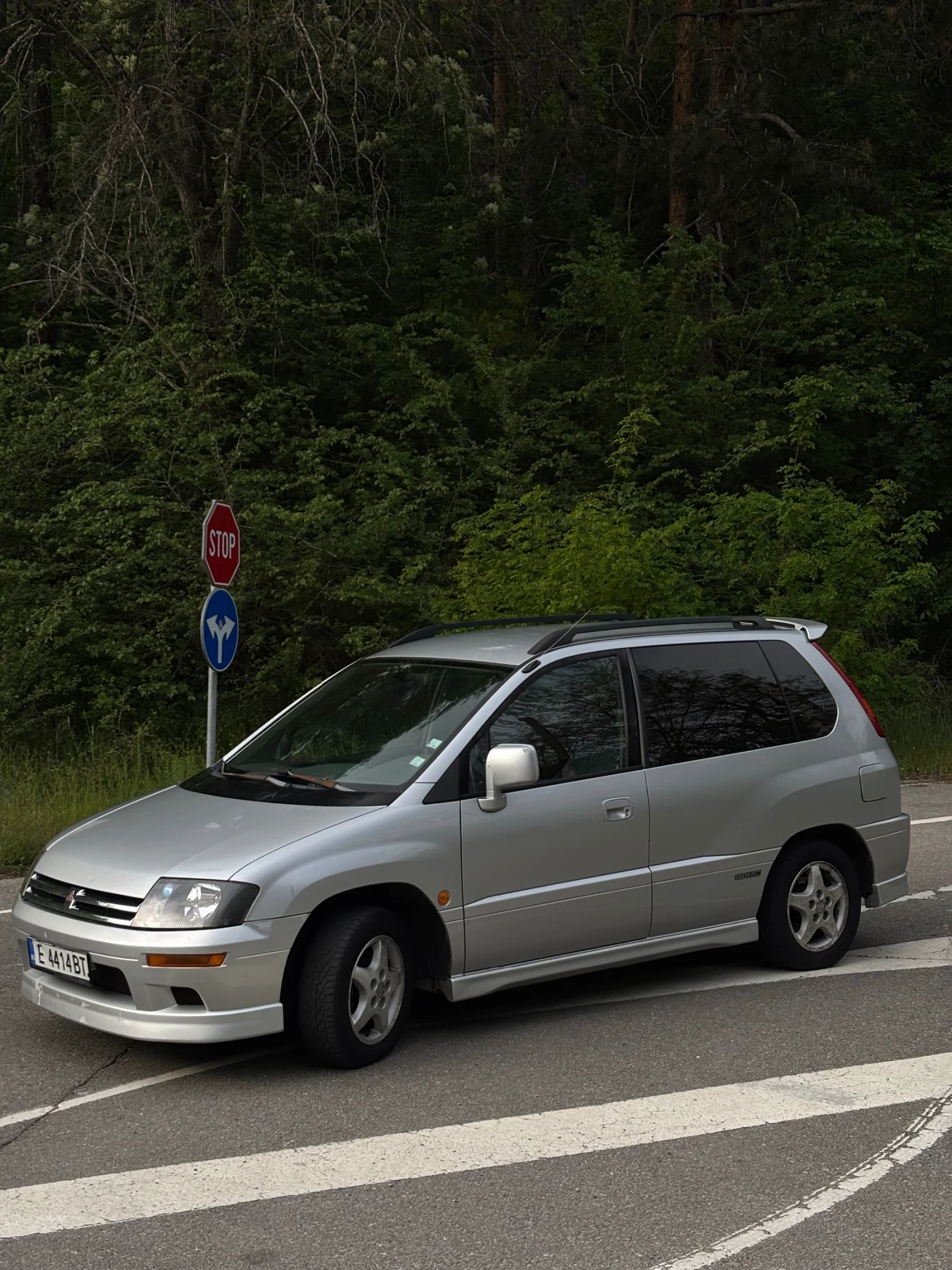 Mitsubishi Space runner 2.4 GDI 4g64, снимка 2 - Автомобили и джипове - 54458357