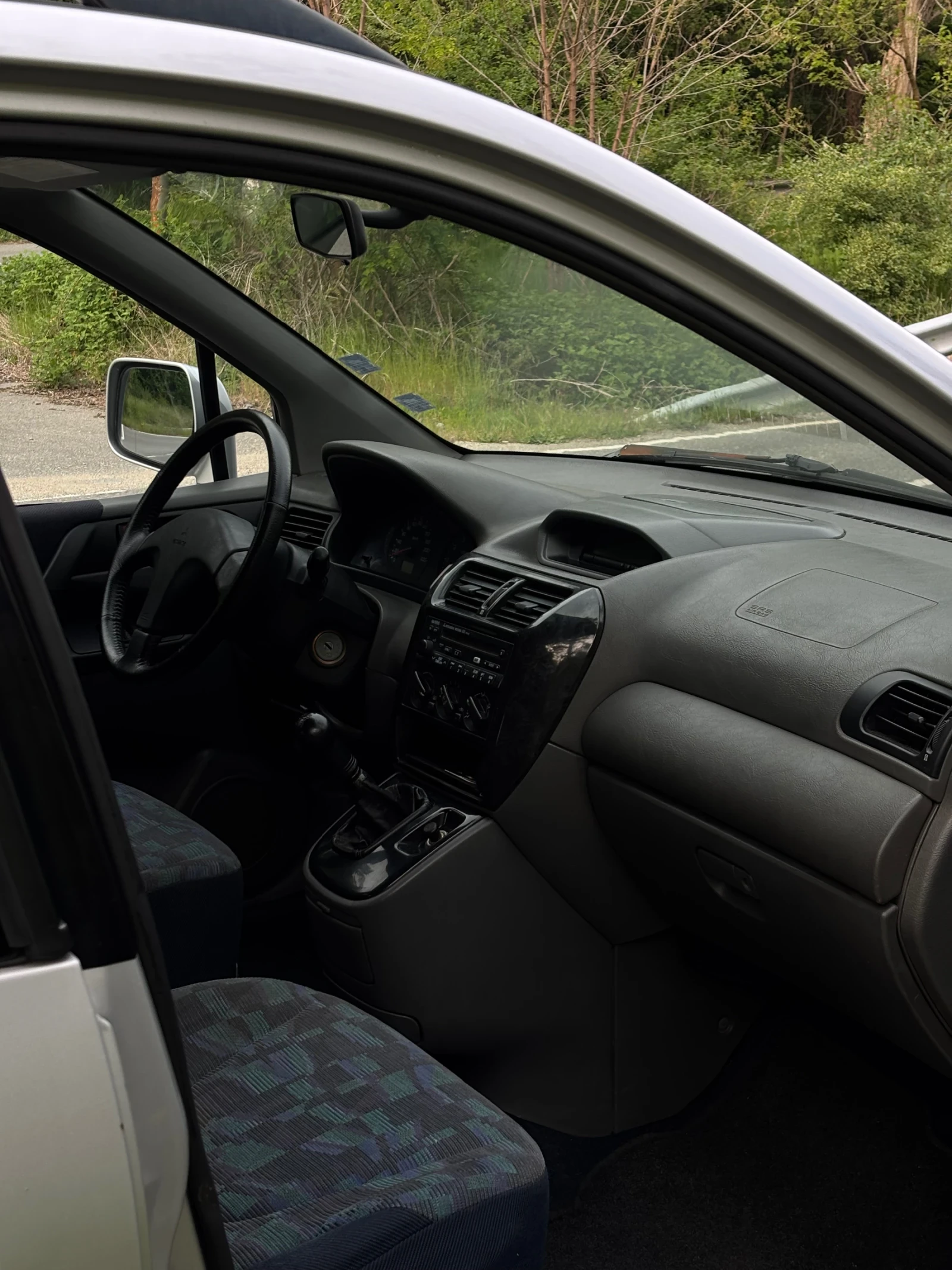 Mitsubishi Space runner 2.4 GDI 4g64, снимка 8 - Автомобили и джипове - 54458357