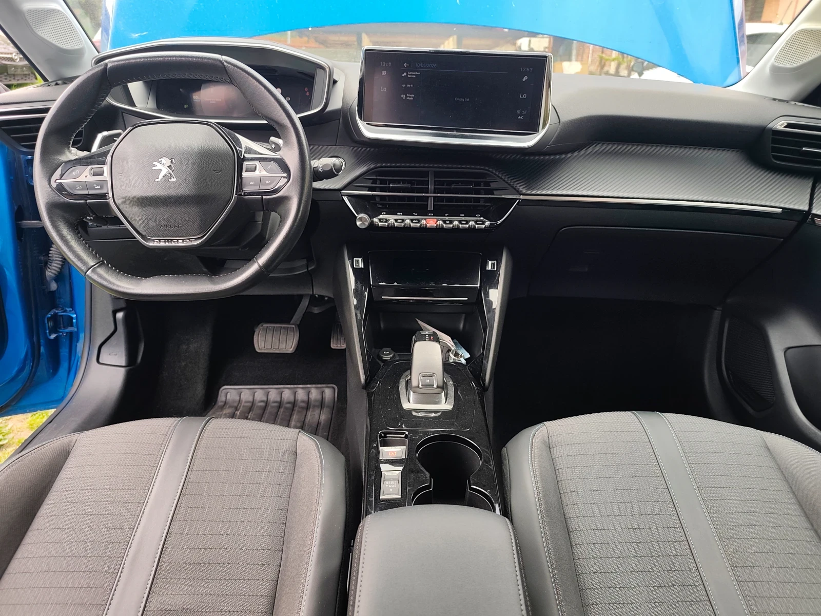 Peugeot 208 1.2 турбо бенз Автоматик, снимка 12 - Автомобили и джипове - 54495363