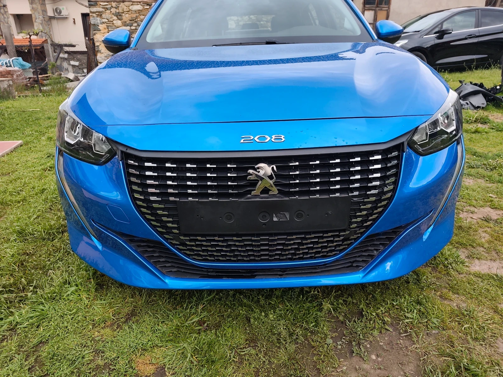 Peugeot 208 1.2 турбо бенз Автоматик, снимка 3 - Автомобили и джипове - 54495363