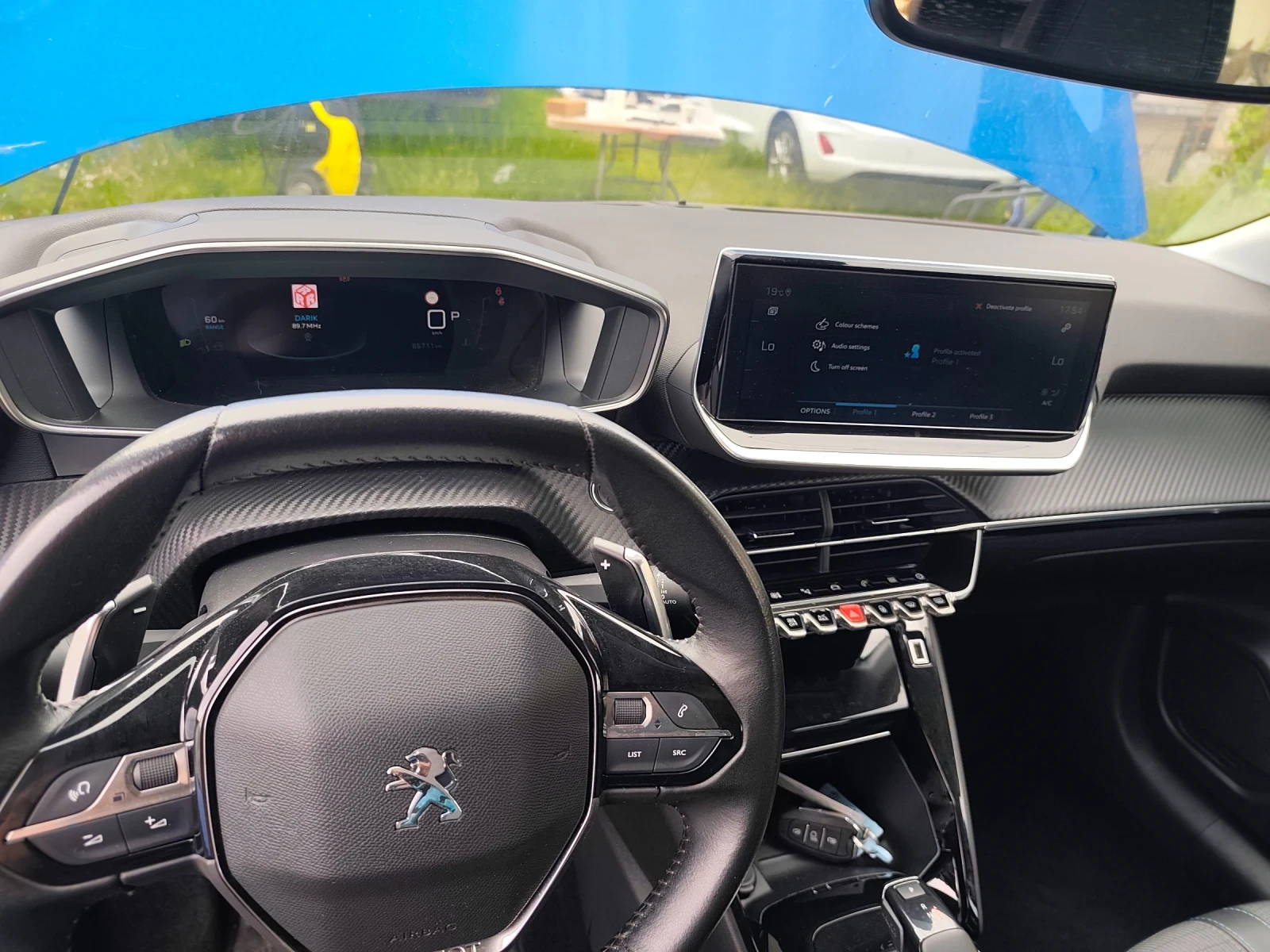 Peugeot 208 1.2 турбо бенз Автоматик, снимка 15 - Автомобили и джипове - 54495363
