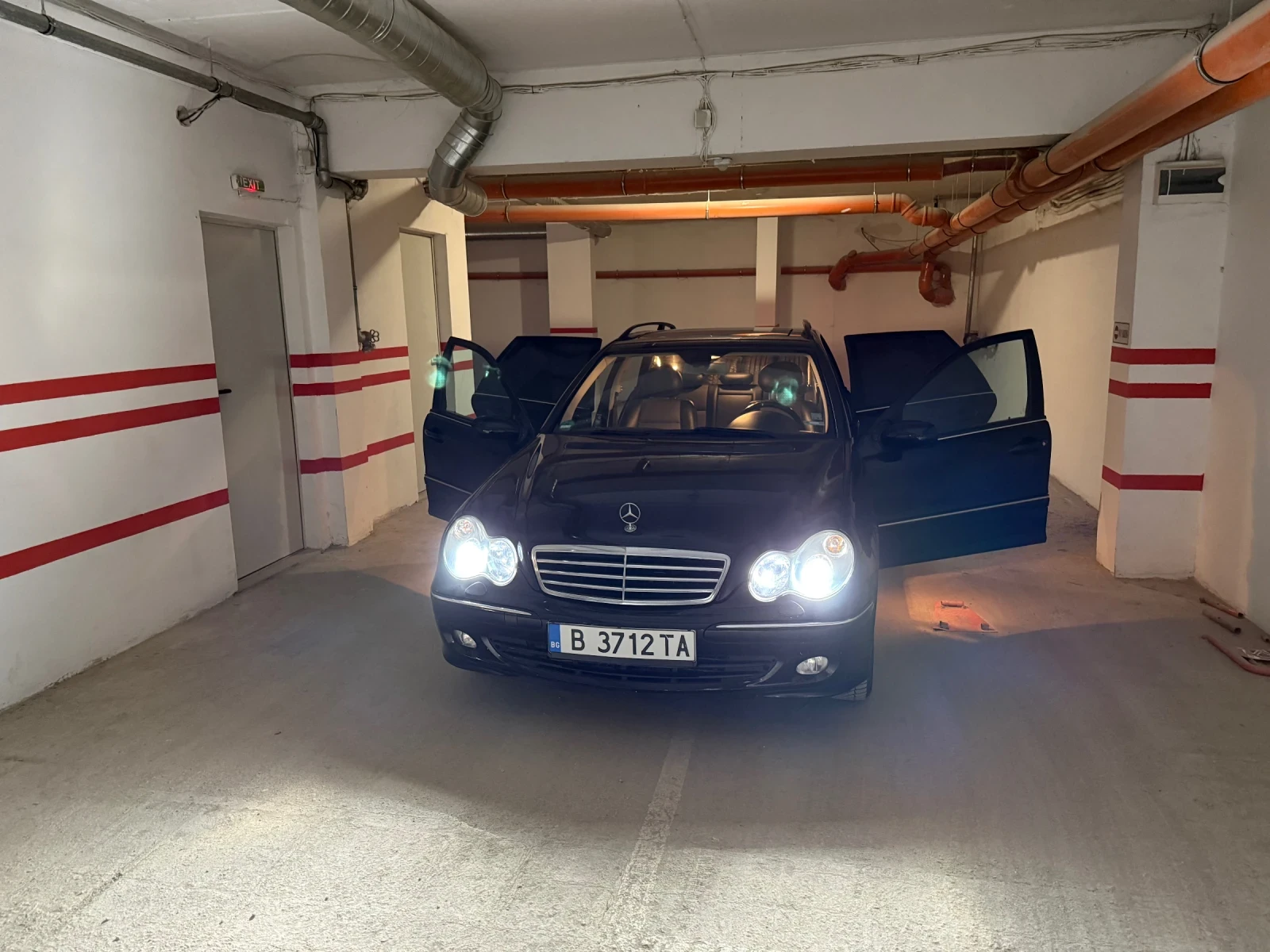 Mercedes-Benz C 200 Kompressor, снимка 2 - Автомобили и джипове - 54530066