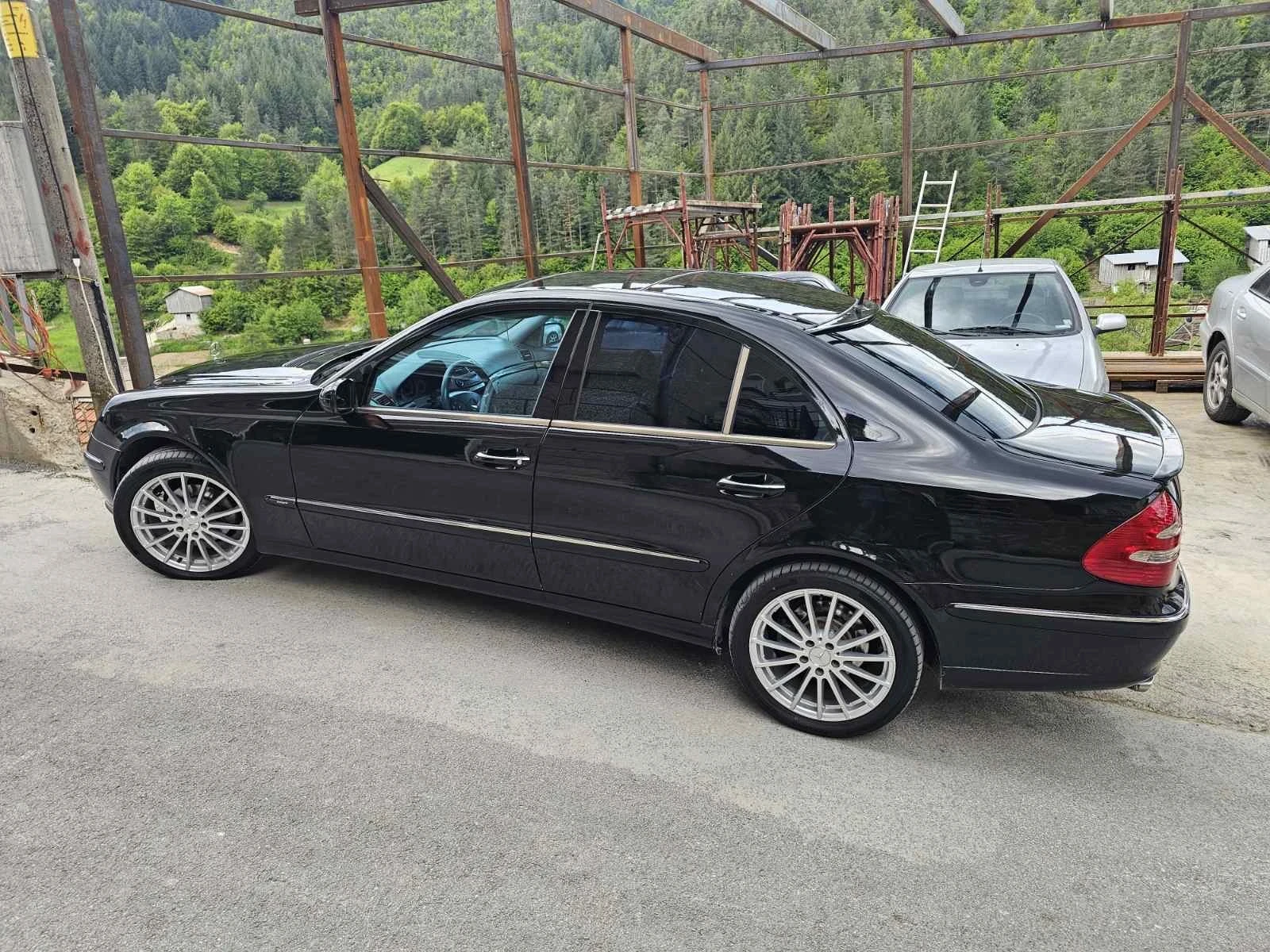 Mercedes-Benz E 270, снимка 8 - Автомобили и джипове - 54544854