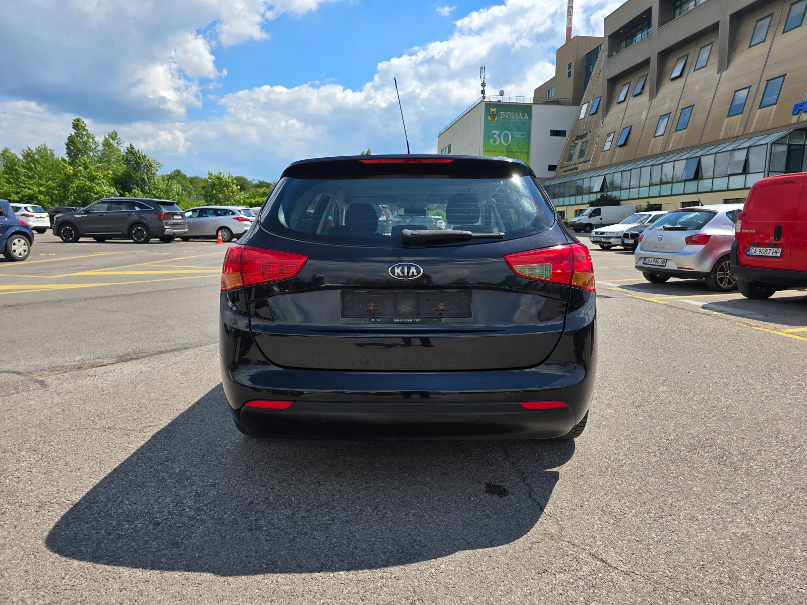 Kia Ceed 1.6 Швейцария, снимка 6 - Автомобили и джипове - 54658205