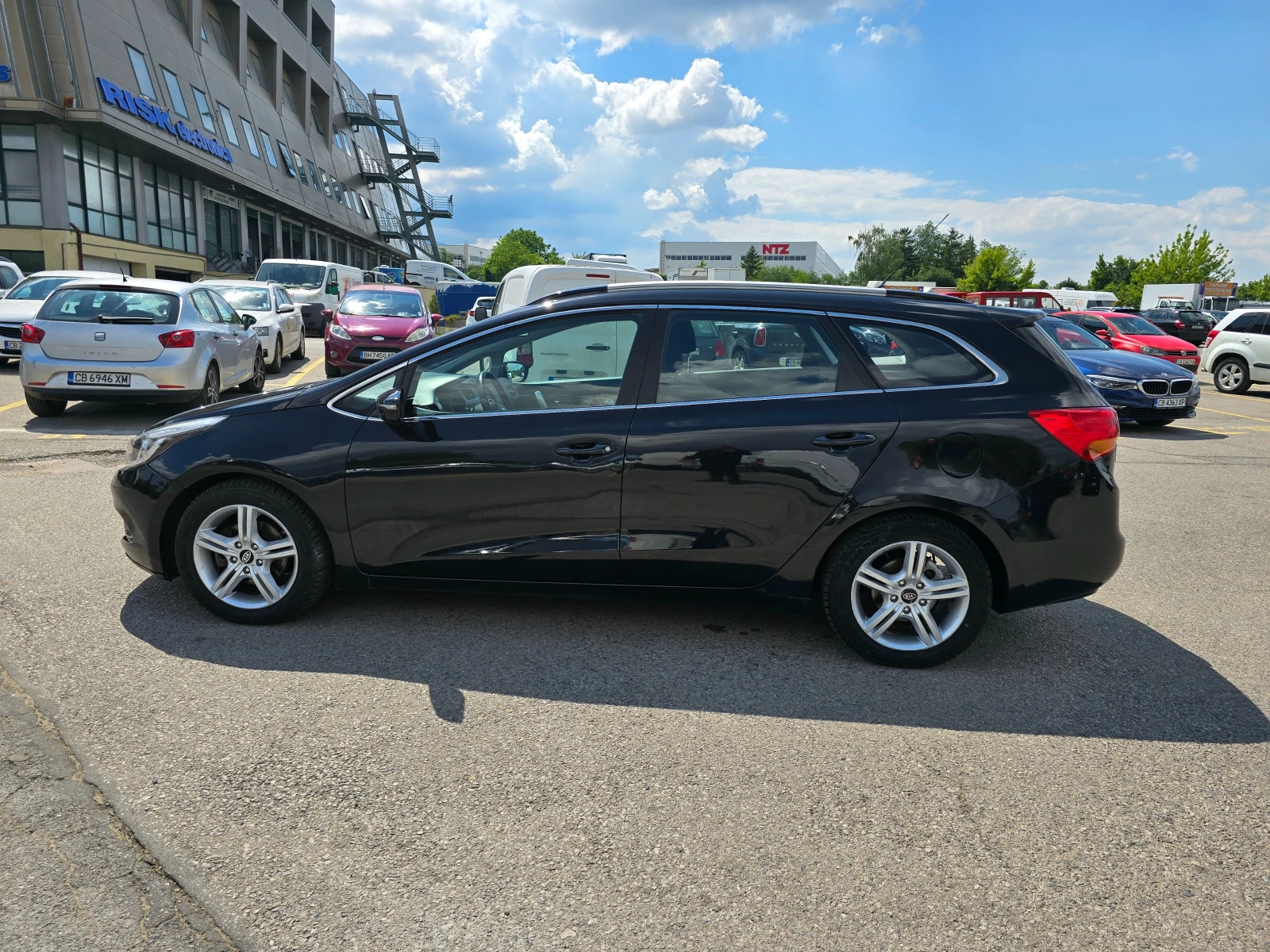 Kia Ceed 1.6 Швейцария, снимка 12 - Автомобили и джипове - 54658205