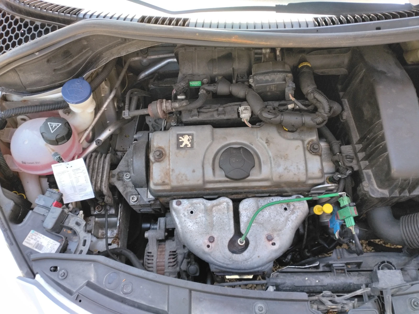 Peugeot 207 1.4i 73к.с, снимка 12 - Автомобили и джипове - 54692646