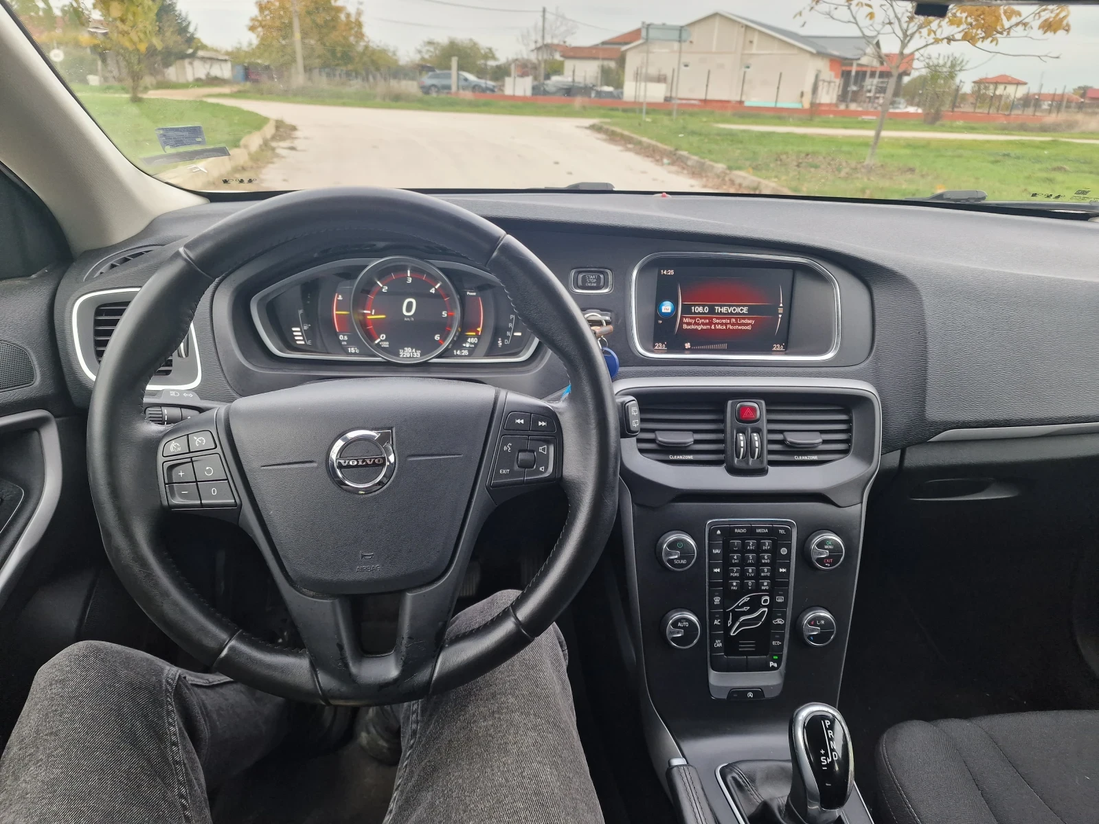 Volvo V40 2.0 automat , снимка 7 - Автомобили и джипове - 54708263