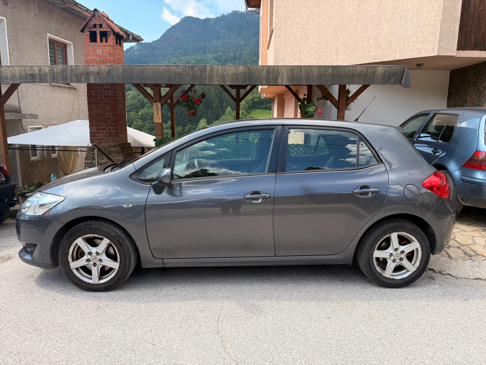 Toyota Auris, снимка 7 - Автомобили и джипове - 54810455