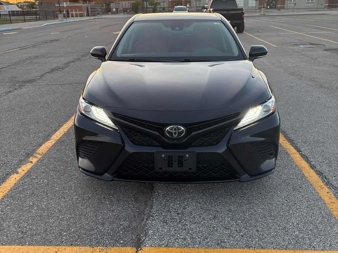 Toyota Camry XSE AWD | CARFAX | БЕЗ ПЪРВОНАЧАЛНА ВНОСКА, снимка 2 - Автомобили и джипове - 54931789