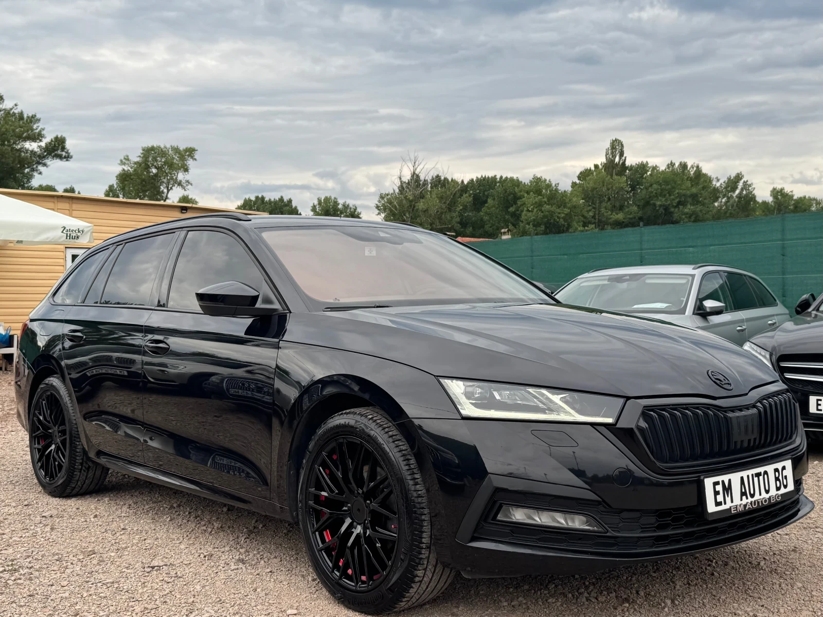 Skoda Octavia 2.0TDI DSG /СОБСТВЕН ЛИЗИНГ/, снимка 3 - Автомобили и джипове - 55225375