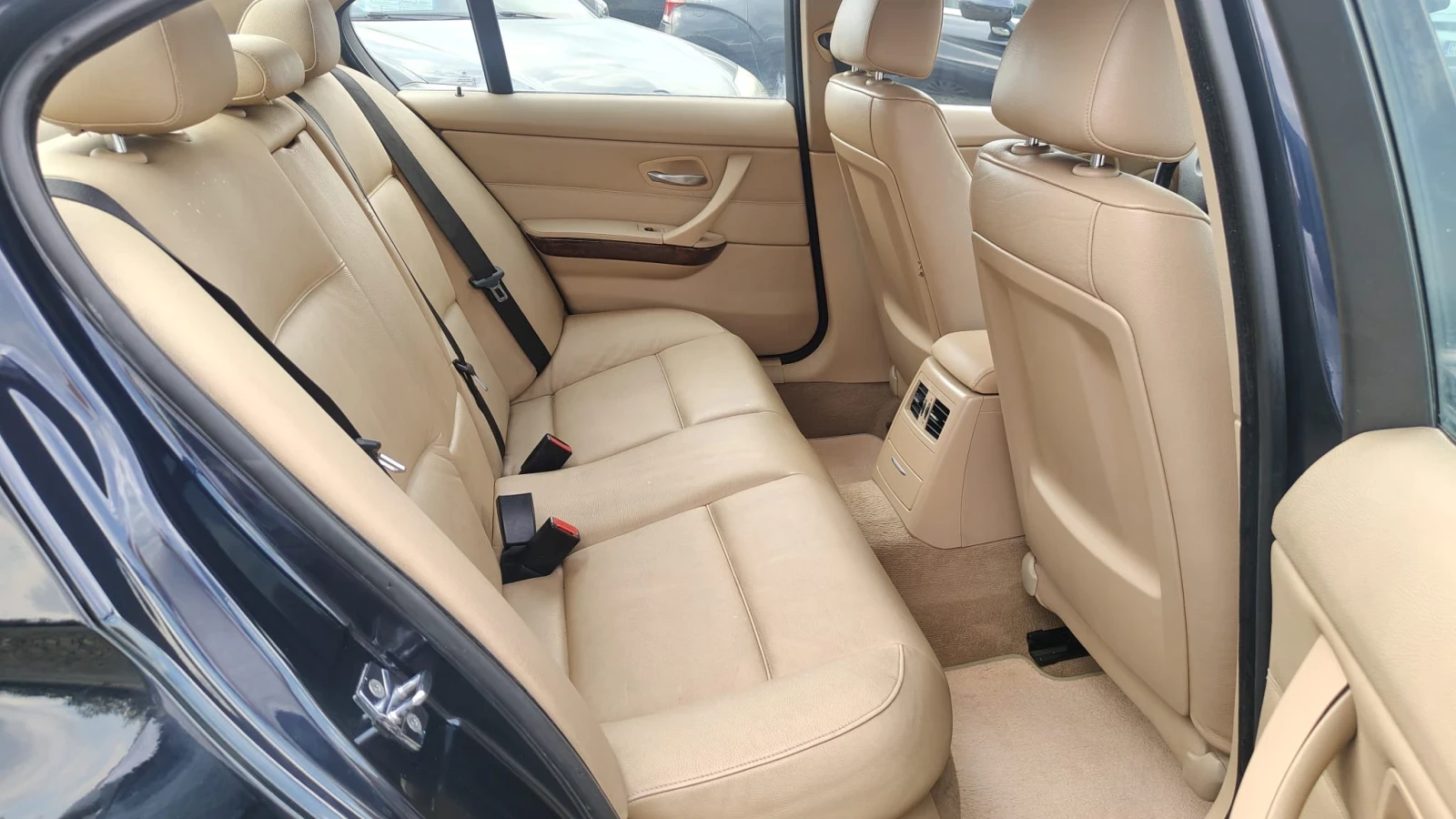 BMW 320 2.0D, снимка 10 - Автомобили и джипове - 55327028