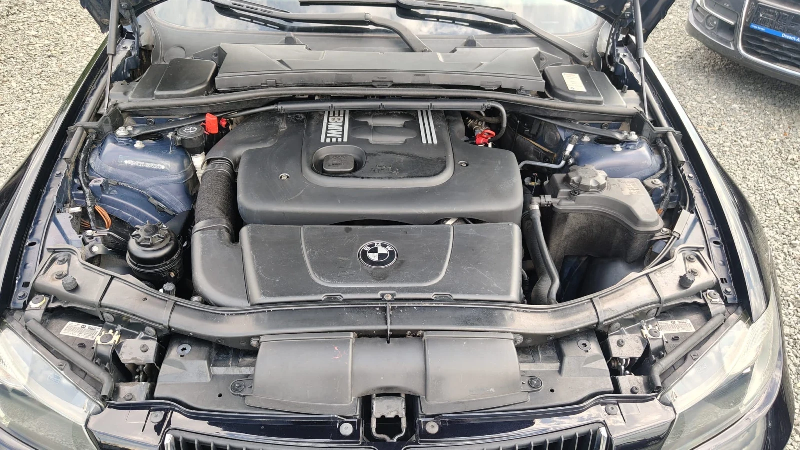 BMW 320 2.0D, снимка 13 - Автомобили и джипове - 55327028