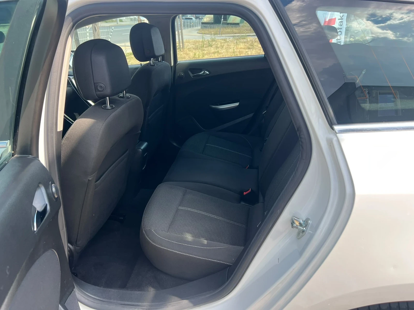 Opel Astra 1.6i, снимка 13 - Автомобили и джипове - 55577258